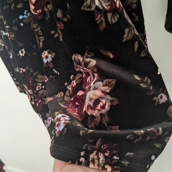 Velvet Baby Doll Dress Floral - Picture 11 of 11